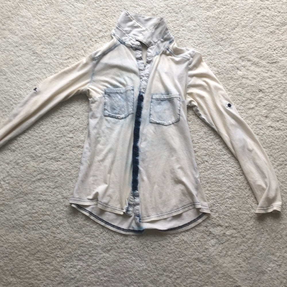 Cream and blue distressing